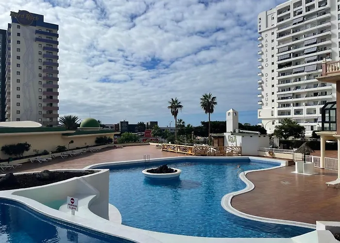 Апартаменти Sunset Paraiso Retreat